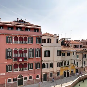 *** Affittacamere Palazzo Schiavoni Residenza D'epoca Italia